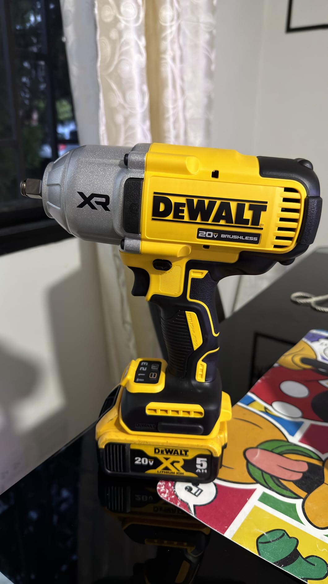 DEWALT 20V MAX Cordless Impact Wrench, 1/2 Impact Gun, 4-speed High torque with Hog ring anvil and LED light, Brushless motor, Precision Wrench, tool Only (DCF900B) customer photo 1