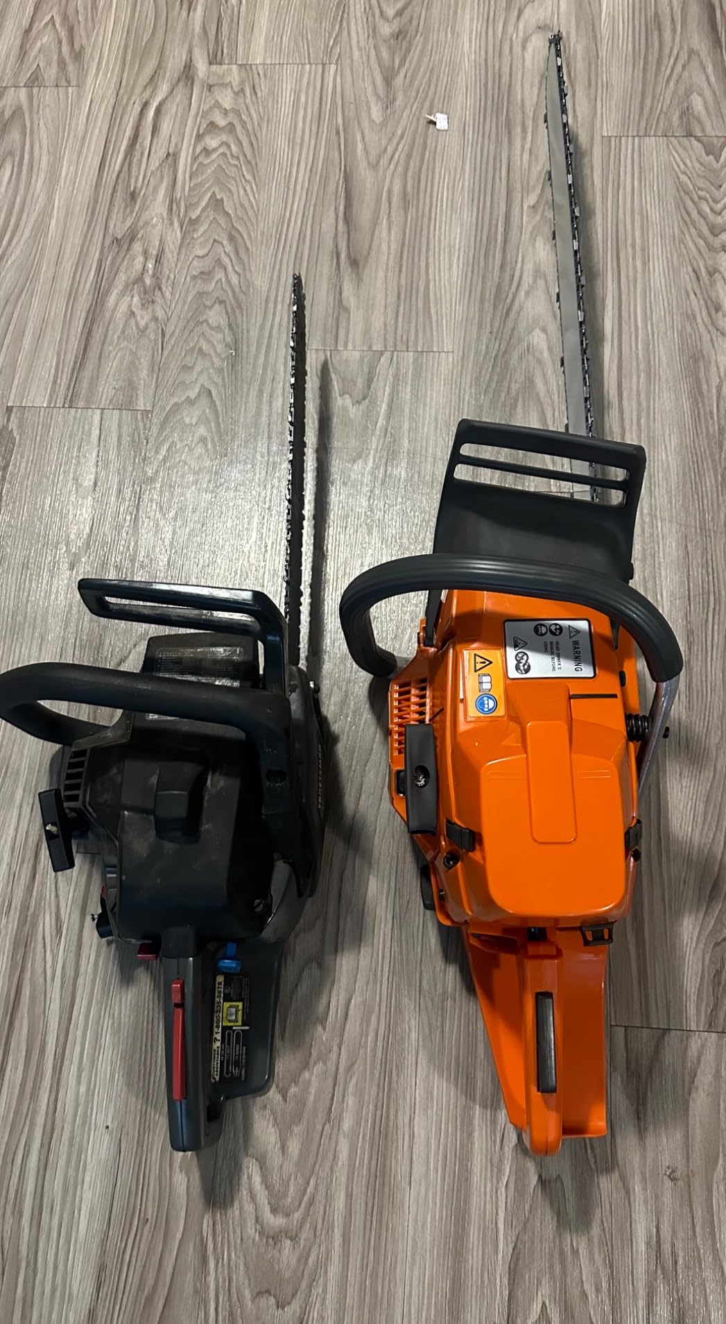 72CC 24 Inch Gas Chainsaw 2-Stroke Gasoline Powered Chain Saw with Handheld Cordless Gas-Powered Chain Saws Single Cylinder Chainsaws for Cutting Forest Trees Wood, Garden, Farm Cutting customer photo 2