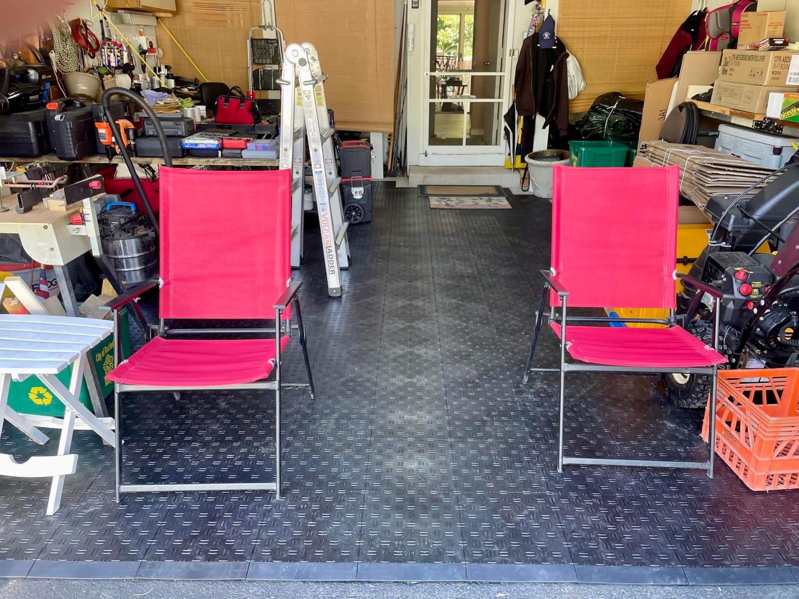 VEVOR Garage Floor Tiles 12 x 12 x 0.53 inch, Interlocking Design Ease of Installation Double-Sided Texture Non-Slip Sturdiness, for Garages, Basements, Repair Shops, Black, 50 Pack customer photo 2