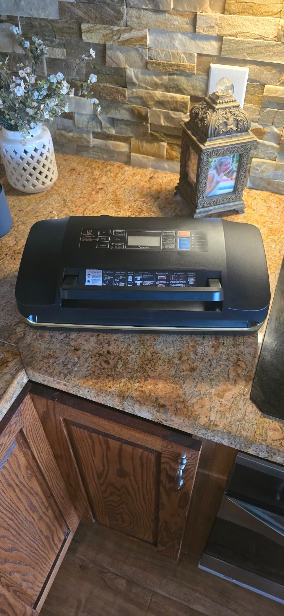 95kpa Vacuum Sealer Machine,Commercial Full Automatic Food Sealer,10-in-1 Sealing System with Double Heat Seal,Bags Storage, Easy-Lock Handle,Build-in Cutter,1 Bag Rolls and 10 pcs Pre-cut Bags customer photo 1