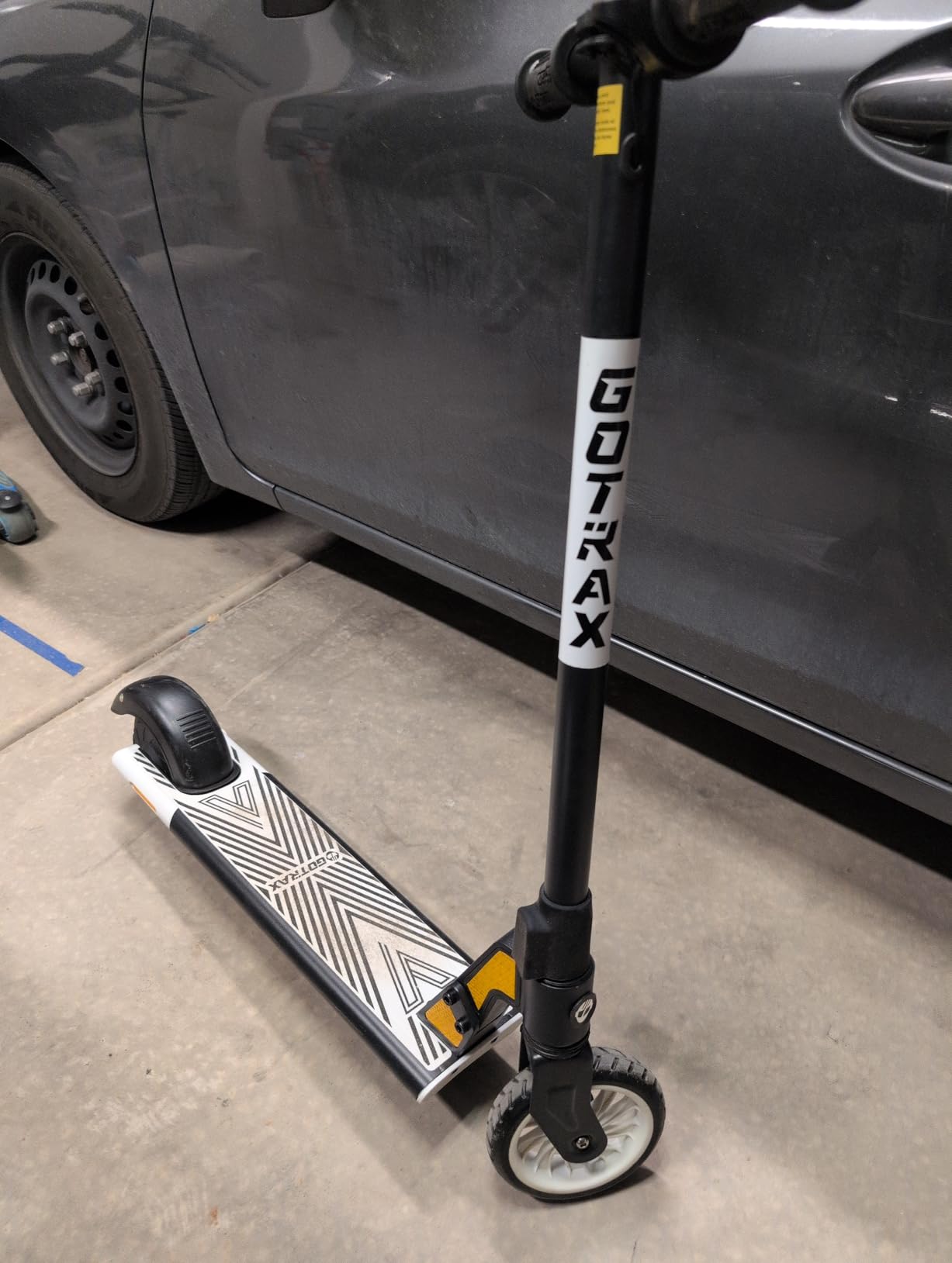 Gotrax Electric Scooter for Kids 6-12, Max 3.75 Mile & 7.5Mph,Thumb Control customer photo 2