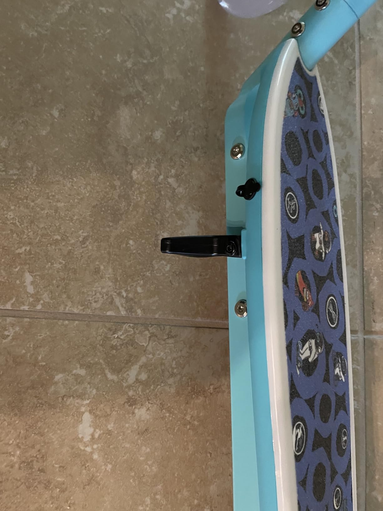 Gyroor KS2 Electric Scooter for Kids, 5 MPH, LED Light-Up Wheels, Ages 3-8 customer photo 2