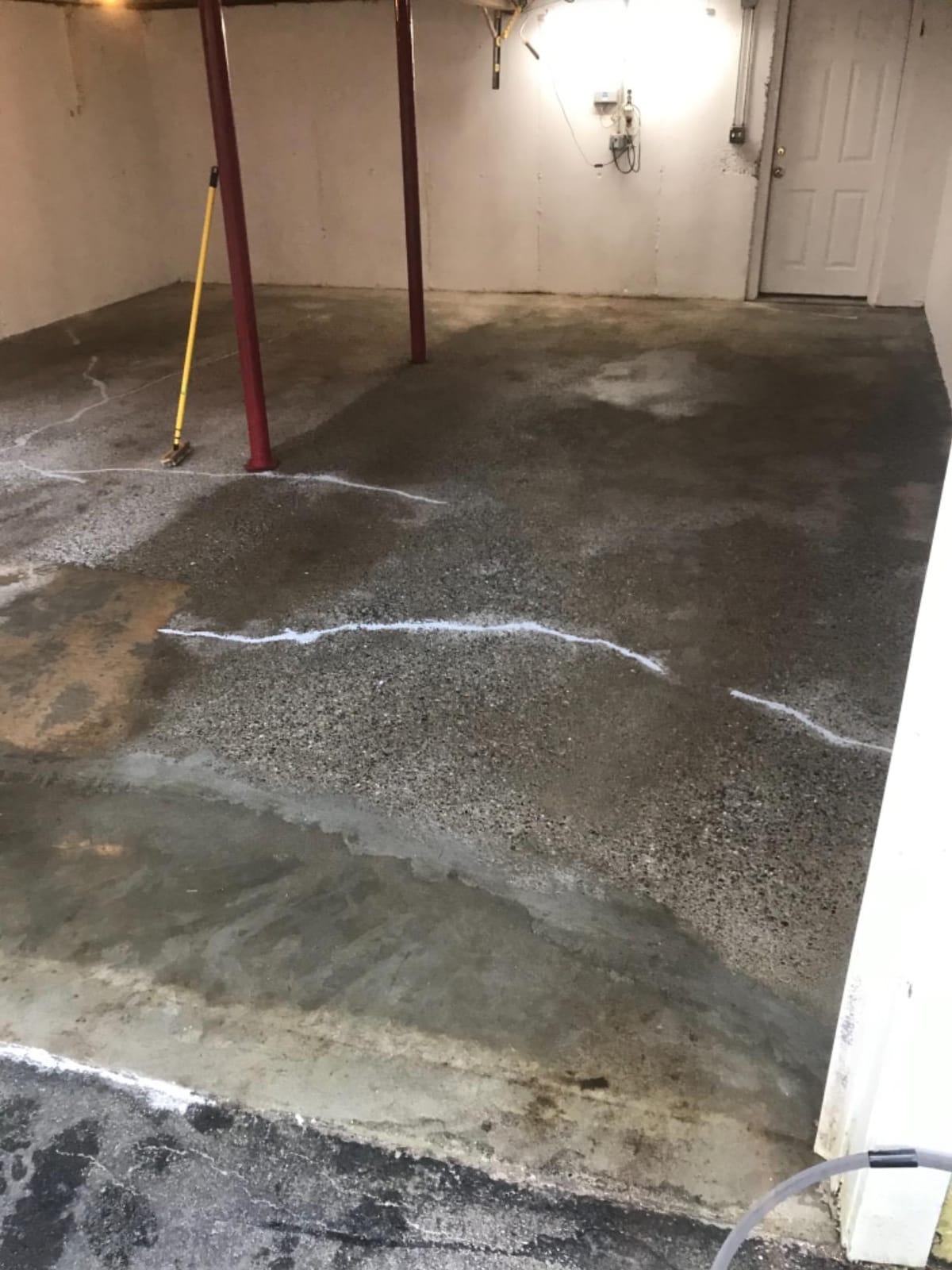 Epoxy Floor Kit – Good Full Kit – Black Base with Domino Blend Flake – Covers 2,500 sq. ft. at 9.7 mils Thickness – Ideal for Garage, Basement, Concrete Floors, and More customer photo 1