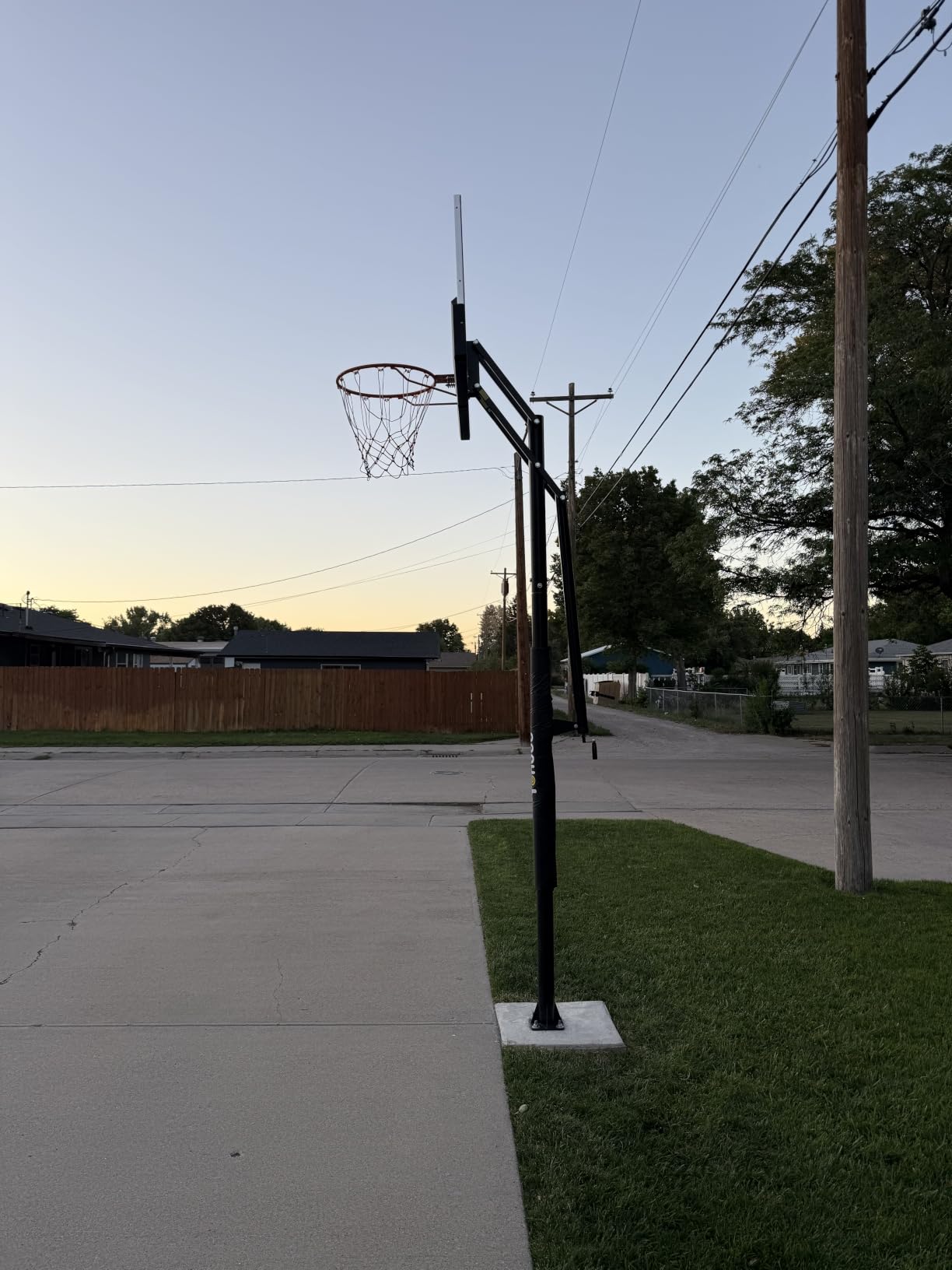 Yohood In Ground Basketball Hoop Outdoor 10FT Adjustable Height with Crank customer photo 2