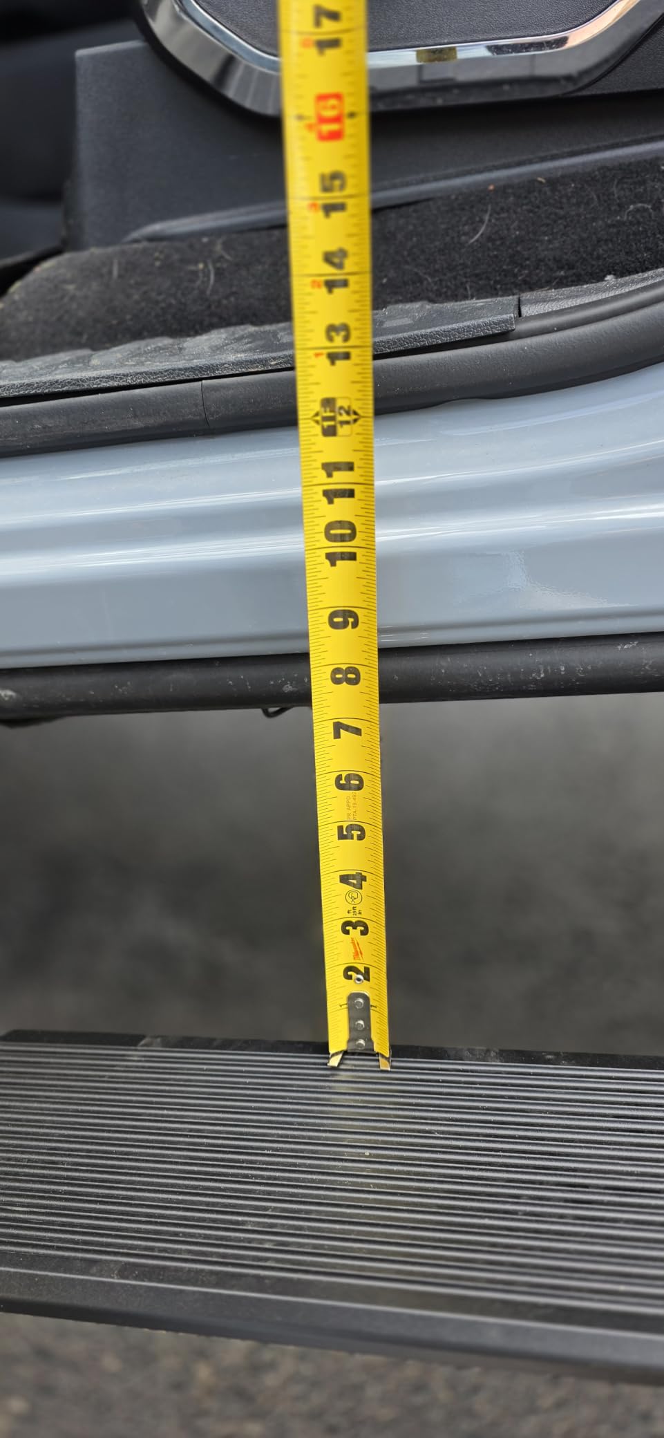 WOLFBOX Power Running Boards Chevy Silverado & GMC Sierra Crew Cab customer photo 2