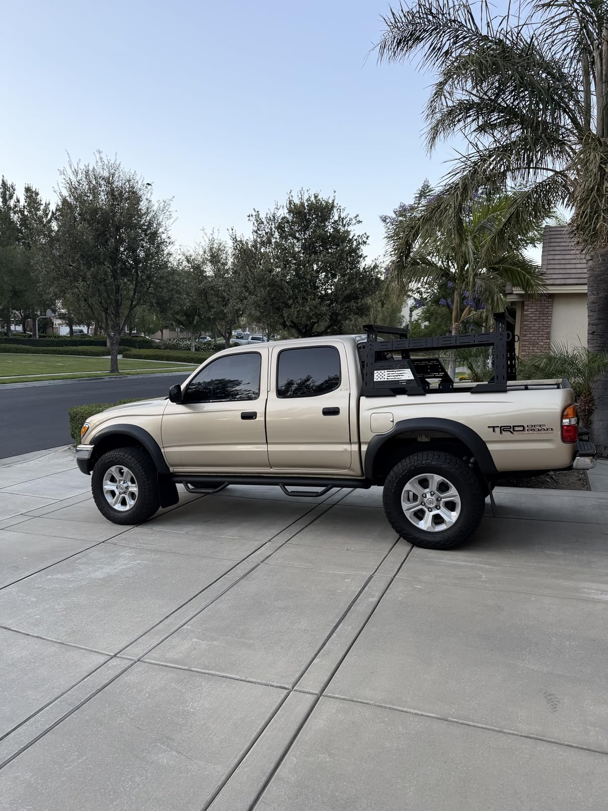 MONOKING 1300 Lbs Load Mid-Size Truck Overland Bed Rack with 2 Crossbars & DIY Flag Panels, Adjustable 17'' to 25'' High Cargo Rack for Gladiator JT Tacoma Frontier Canyon Colorado Ranger Ladder Rack customer photo 2