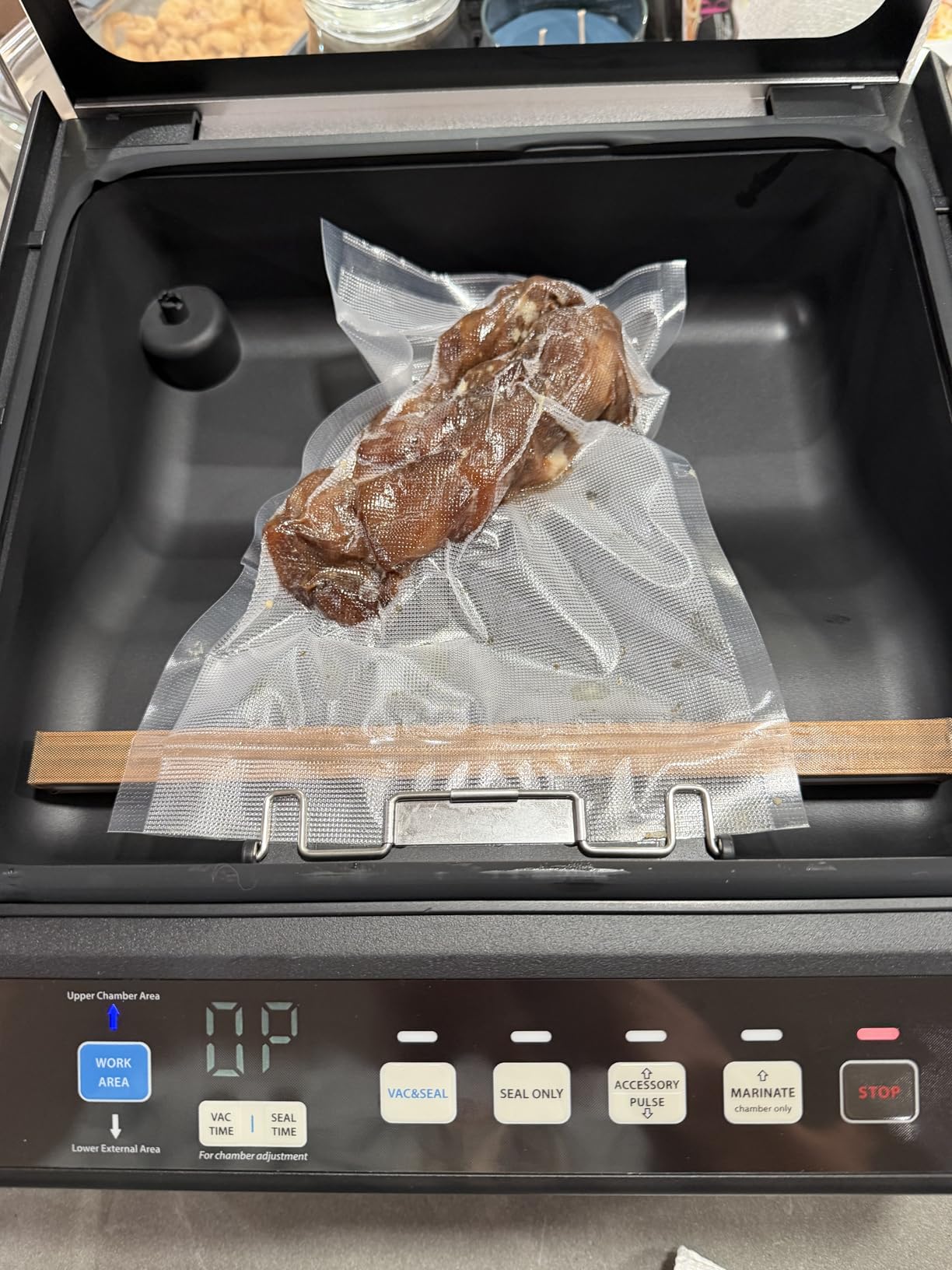Beelicious Pro DualCore CVS101 6L Chamber Vacuum Sealer for Wet Foods customer photo 1